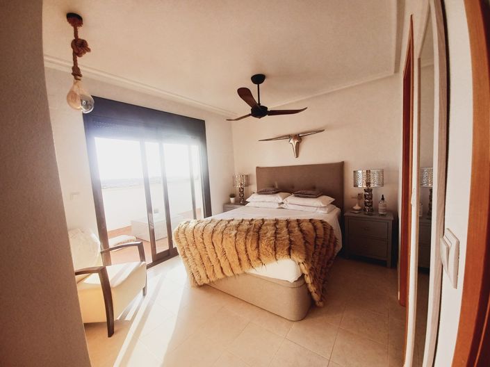 Image No.21-3 Bed Apartment for sale