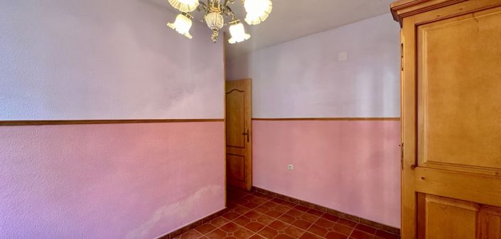 Image No.30-3 Bed Townhouse for sale