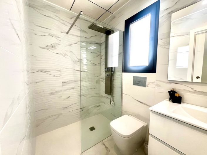 Image No.11-3 Bed Villa for sale