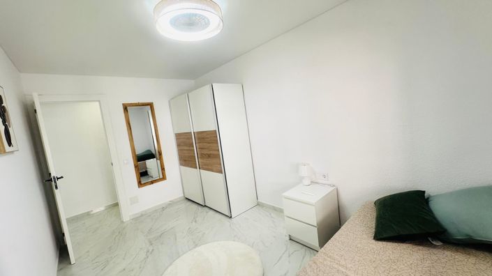 Image No.10-3 Bed Apartment for sale