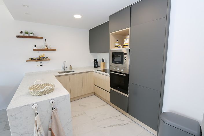 Image No.14-2 Bed Property for sale