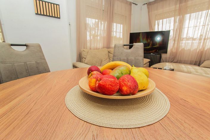 Image No.10-4 Bed House for sale