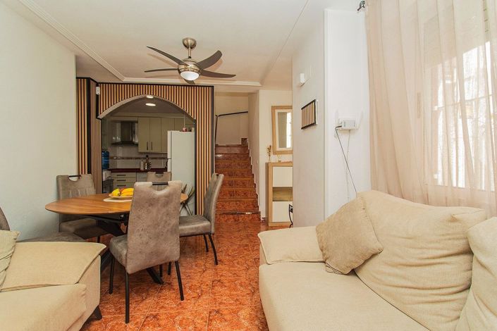 Image No.13-4 Bed House for sale