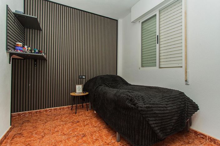 Image No.19-4 Bed House for sale