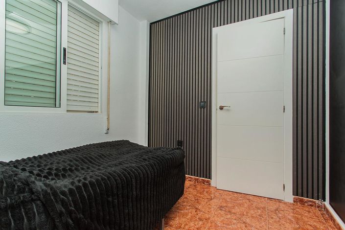 Image No.21-4 Bed House for sale