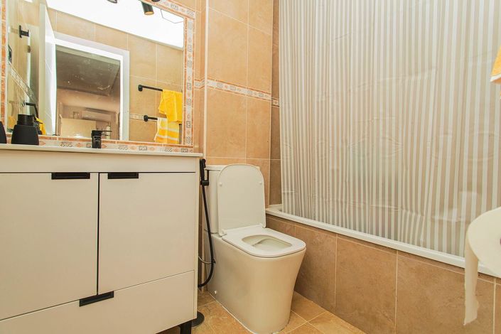 Image No.23-4 Bed House for sale