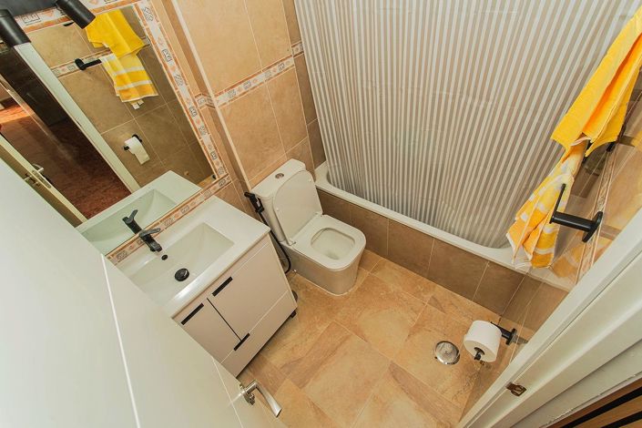 Image No.24-4 Bed House for sale