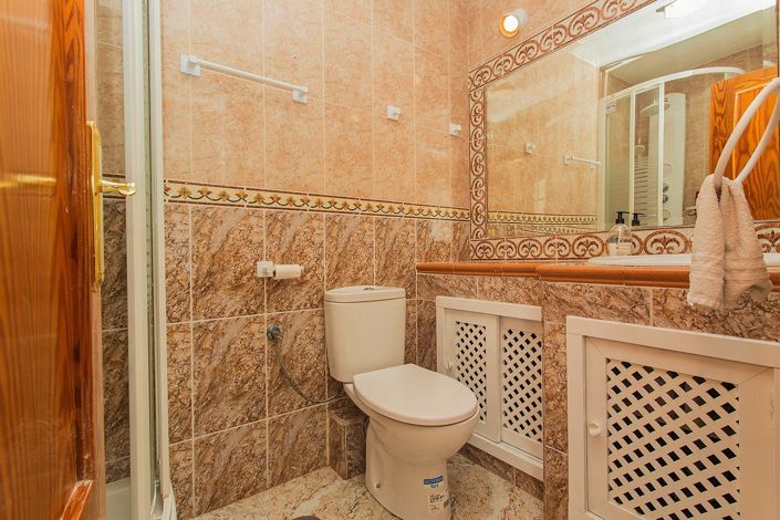 Image No.31-4 Bed House for sale