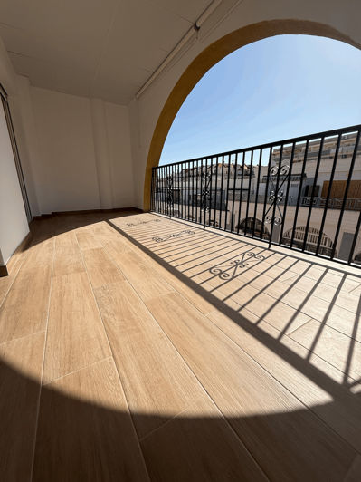 Image No.1-2 Bed Apartment for sale