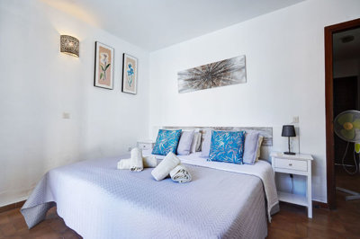 12-53013098fcab6c38b1379cd33298e050