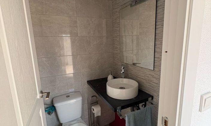 Image No.31-3 Bed Duplex for sale