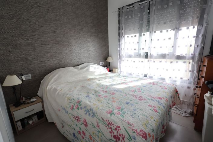 Image No.13-2 Bed Bungalow for sale