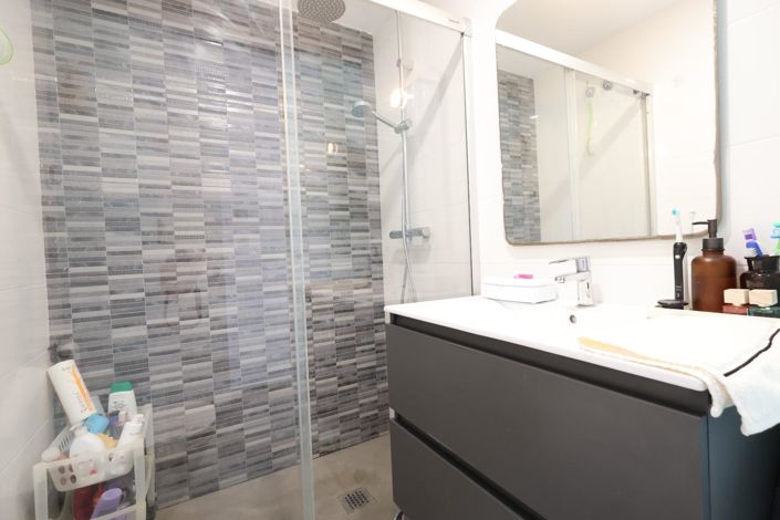 Image No.14-2 Bed Bungalow for sale