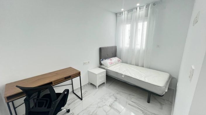 Image No.40-2 Bed Apartment for sale