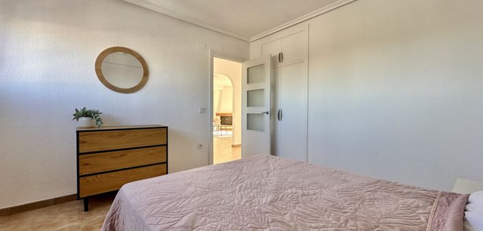 Image No.23-2 Bed Apartment for sale