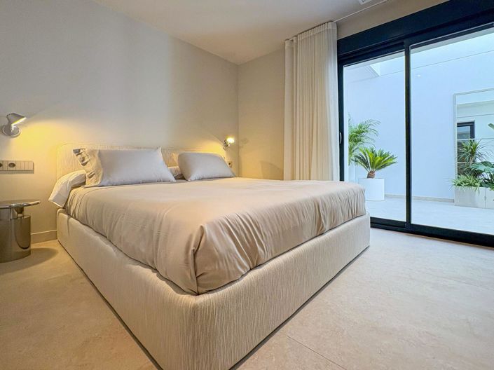 Image No.18-5 Bed Villa for sale