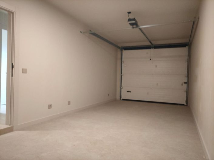 Image No.33-5 Bed Villa for sale