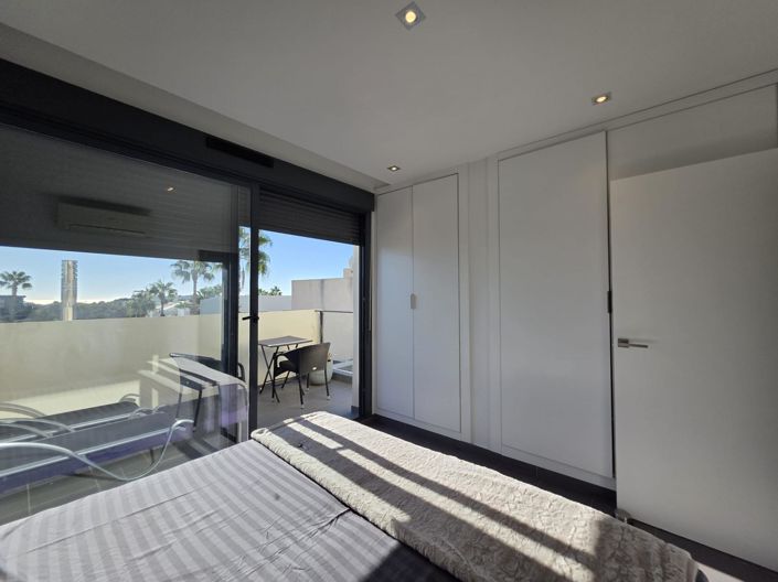 Image No.17-3 Bed Villa for sale