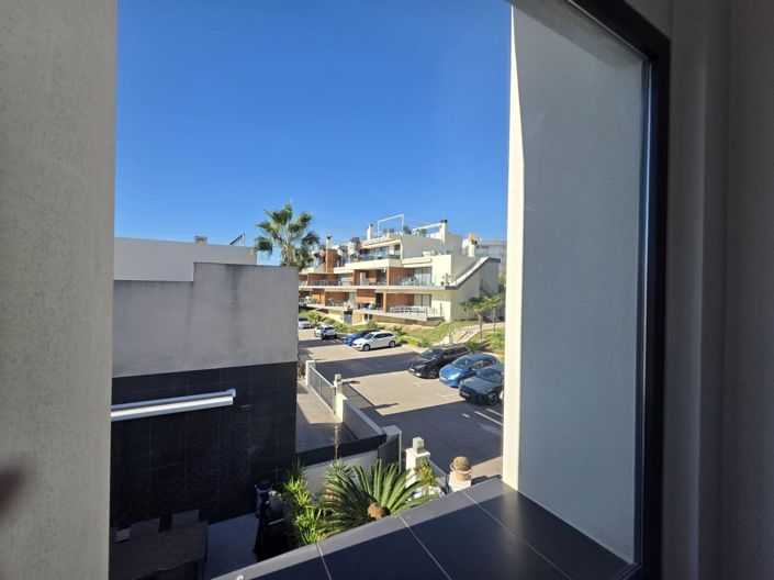 Image No.28-3 Bed Villa for sale