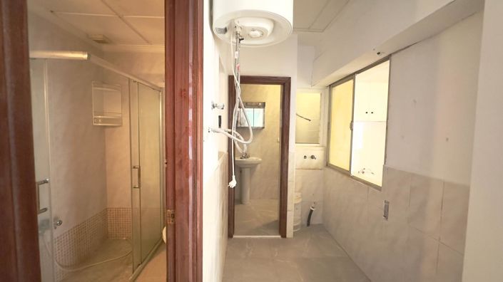 Image No.18-3 Bed Apartment for sale