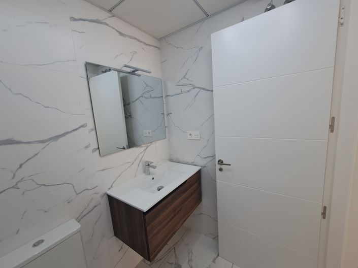 Image No.18-3 Bed Apartment for sale