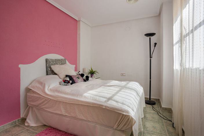 Image No.10-2 Bed Villa for sale