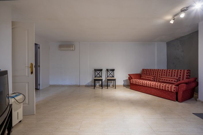 Image No.13-2 Bed Villa for sale