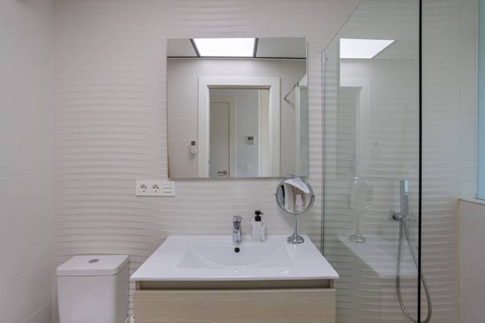 Image No.14-3 Bed Townhouse for sale