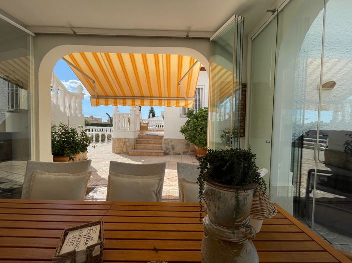 Image No.2-4 Bed Villa for sale