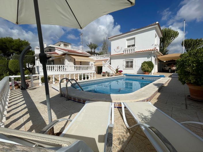 Image No.8-4 Bed Villa for sale