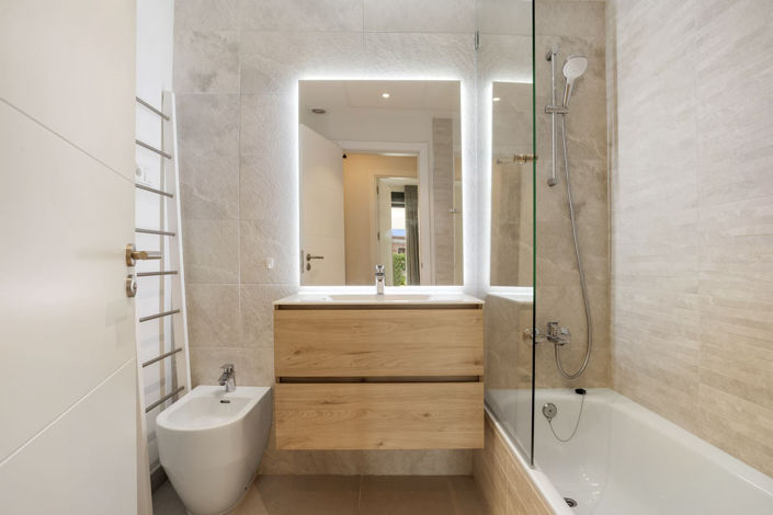 Image No.24-2 Bed Apartment for sale