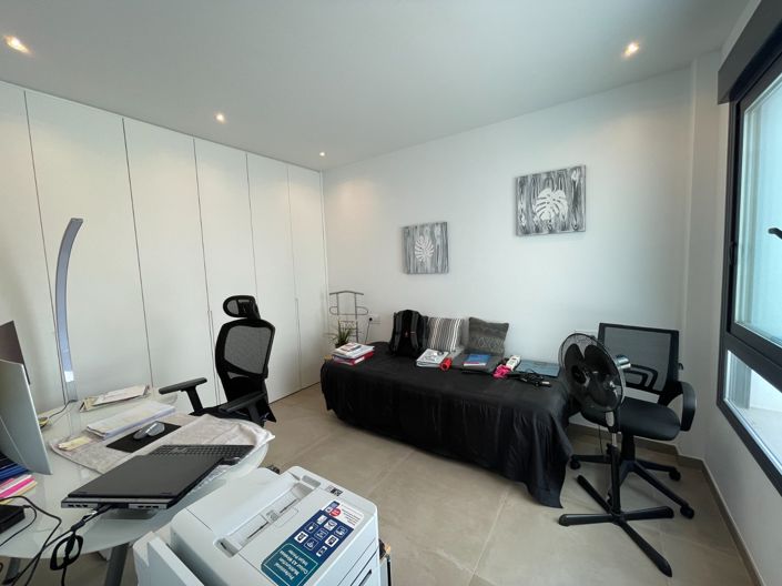 Image No.8-3 Bed Villa for sale