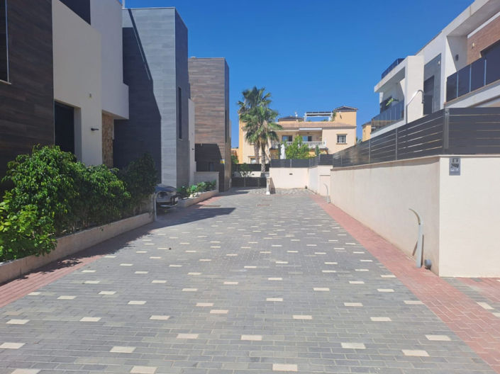 Image No.4-3 Bed Townhouse for sale