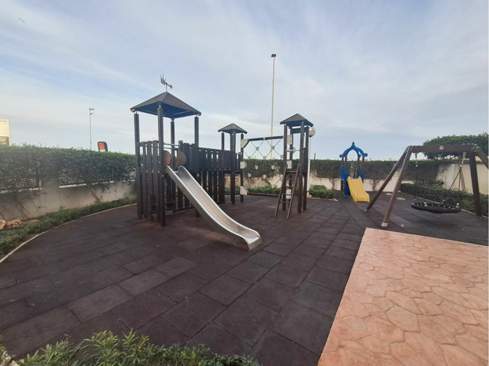 Image No.24-3 Bed Apartment for sale