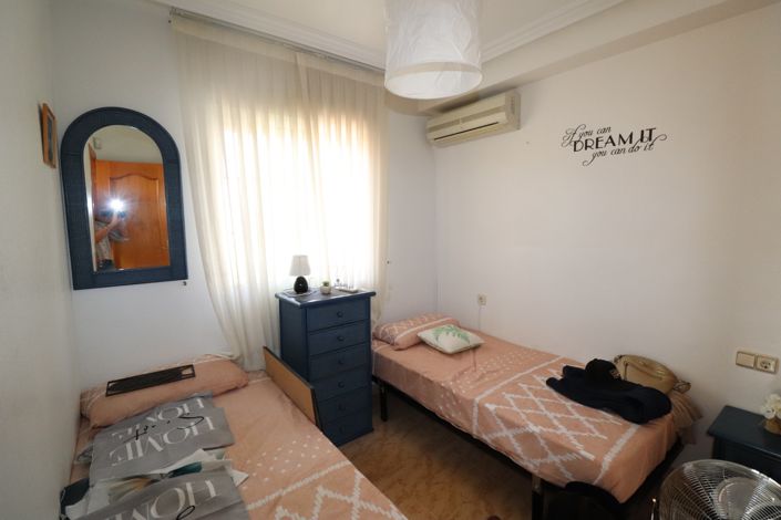 Image No.17-3 Bed Townhouse for sale