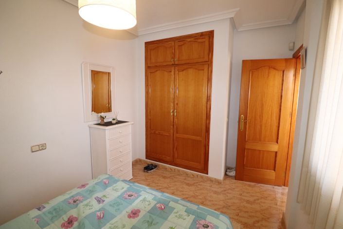 Image No.29-3 Bed Townhouse for sale