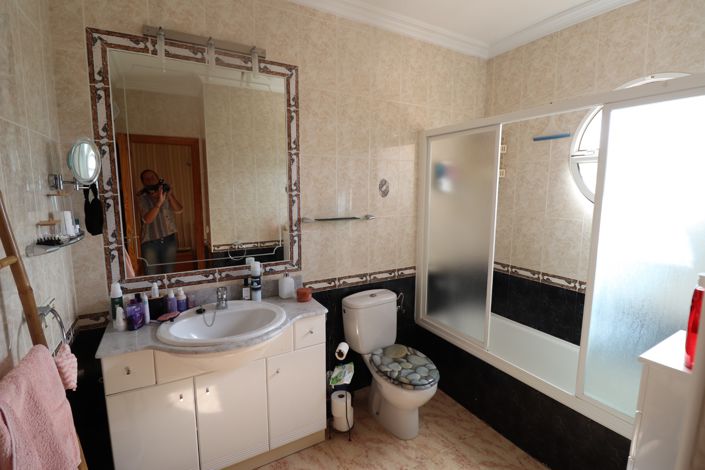 Image No.30-3 Bed Townhouse for sale