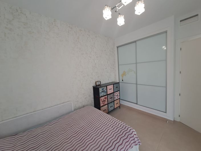 Image No.14-3 Bed Townhouse for sale