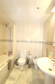 8-e64a9055bba3e77ac8aca3b893cdf826