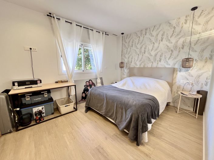 Image No.9-3 Bed Apartment for sale