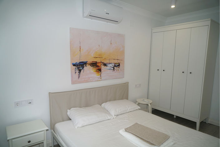 Image No.15-3 Bed Townhouse for sale