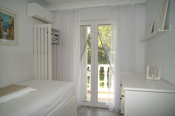 Image No.18-3 Bed Townhouse for sale