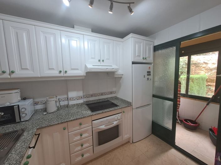 Image No.11-2 Bed Townhouse for sale