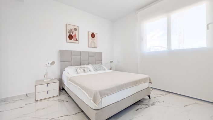 Image No.29-2 Bed Apartment for sale