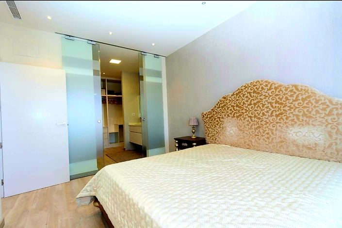 Image No.10-3 Bed Townhouse for sale