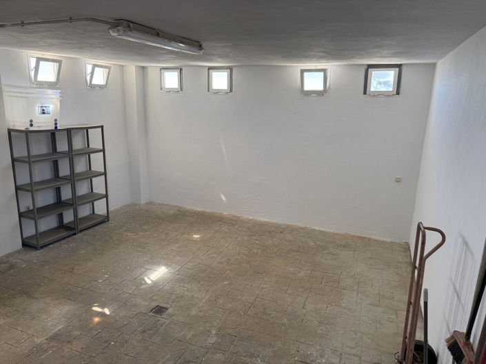 Image No.21-5 Bed Villa for sale