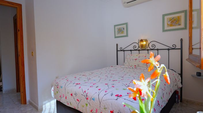 Image No.25-2 Bed Villa for sale