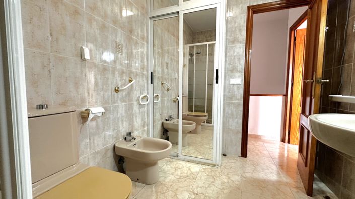 Image No.16-3 Bed Bungalow for sale