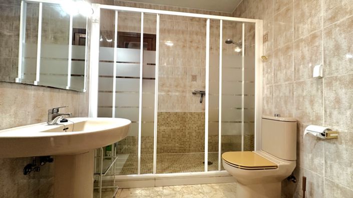 Image No.17-3 Bed Bungalow for sale