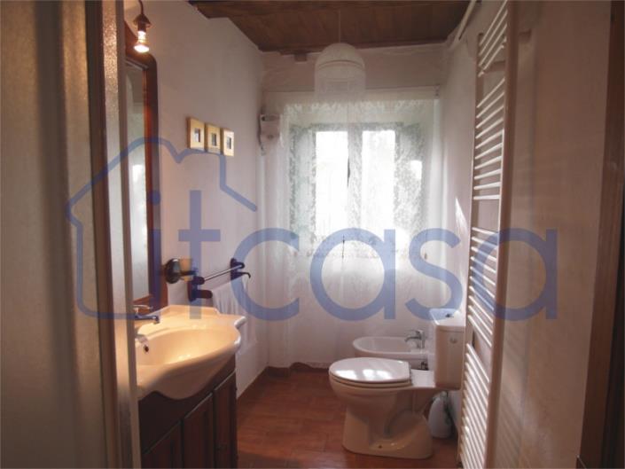 Image No.6-3 Bed Farmhouse for sale